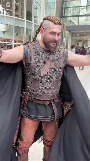 Ragnar Lothbrok and Son Viking Walking in Public Cam:@the_heydarzade #fashion #cosplay #foryoupage❤️❤️ ##public