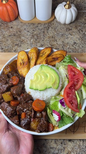 Melt in your mouth Stew beef🥩🤤 This is one of my favorite comfort meals and it’s actually a lot easier to make than you think! Ingredients: 2lbs stew meat 1 yellow onion diced 6 cloves minced garlic 1 red bell pepper diced 2 celery stalks 6 thyme stems 8 all spice beads 6 cloves 3 carrots 2 potatoes 1/2 cup sofrito Seasonings: 3 tsp each Onion powder, garlic powder, paprika, complete seasoning, oregano, black pepper, and adobo