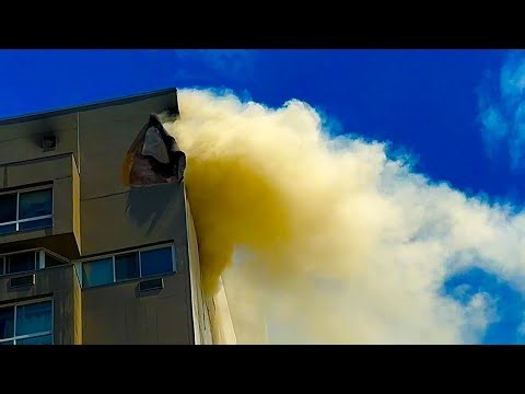 FDNY BOX 0945 ~ FDNY BATTLING A 2ND ALARM 10-77 HIGH RISE FIRE ON ROOSEVELT ISLAND IN MANHATTAN, NYC