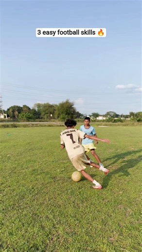 3 easy football skills to be defender 🔥#shots #football #footballskills #soccer @abeshsports
