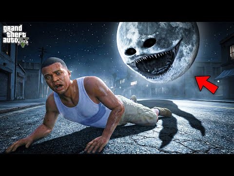 Franklin Finds A Way to Fix The Strange Moon In GTA 5 ! (GTA 5 mods)