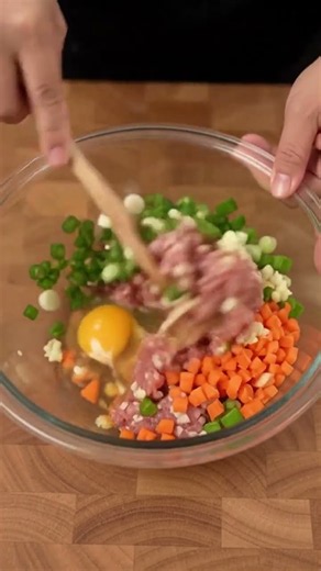 🥟 How to Make Perfectly Crispy Lumpia #ai #food #aishorts #cooking #seafood