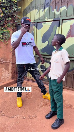 Mchuzi y'Alien Skin: A Comedy Journey