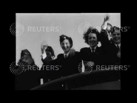 1942 USA / DEFENCE: World War 2: West Point graduation: US troops in Australia