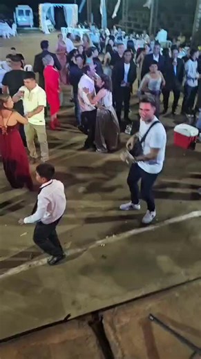 El Rey Del Requinto en Vivo😎 #villarricaparaguay #elreydelrequinto #franciscomaidana #showenvivo🎙️