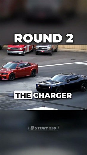 Black Challenger vs Hellcat: Drag strip showdown 😈 #dodge #challenger #hellcat