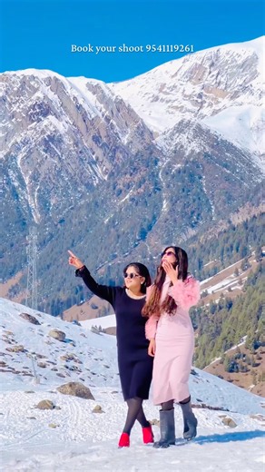 Live Snowfall in Kashmir 🔥😱❤️#jammukashmir #roadtrip #kashmirtourpackage #nature #gulmargsnow