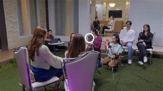 Tante Slay sudah tau siapa Aqeela sebenarnya? 😭🥺 Saksikan sinetron #AsmaraGenZ setiap hari, pukul 16.55 WIB hanya di SCTV! Dibintangi oleh Nicole Rossi, Fattah Syach, Aqeela Calista, Arya Mohan, Harry Vaughan dan Raisa Marie. #SCTVSinetron #AsmaraGenZSCTV #SCTVCuplikan #BullyBukanGenZ | SCTV