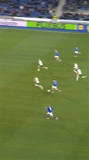 Stop what you’re doing and watch this brilliant Strasbourg goal 😱 #UECL | UEFA Europa League