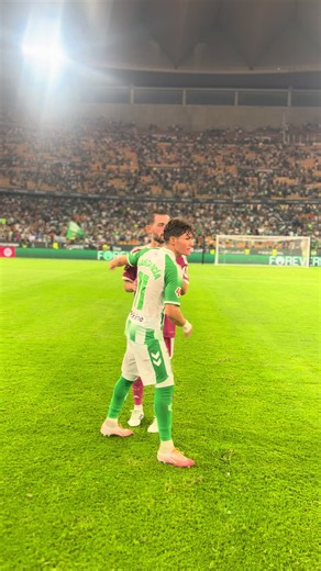 Fran García with his old teammates 💚🤍 #InsideLALIGA #RealBetisRealMadrid #LALIGAEASPORTS