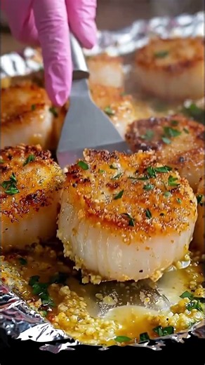 🧄🦪 GARLIC BUTTER BAKED SCALLOPS 🔥
