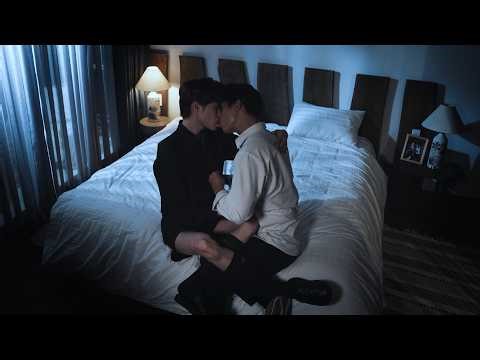 Khoa hôn tình cũ trên giường của Dũng | Chàng Lọ Lem season 2