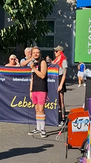 @germany_insight on Instagram: "Mülheim an der Ruhr CSD Parade, Deutschland #germany_insight"