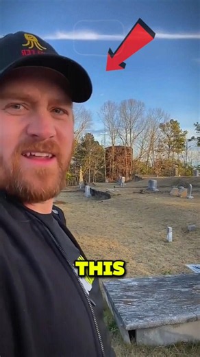 This Man Went to Visit His Mother’s Grave Then This Happened 😱🔥??