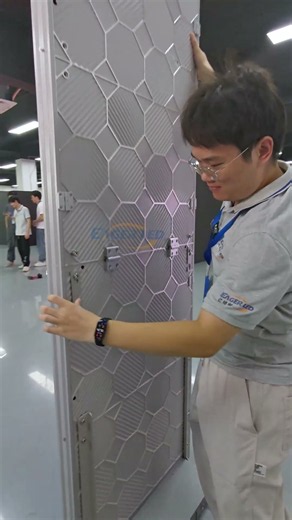 Extra-large poster LED display.#eagerled #posterleddisplay #leddisplay #ledscreen