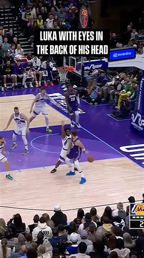 Luka with the no-look DIME #lakers