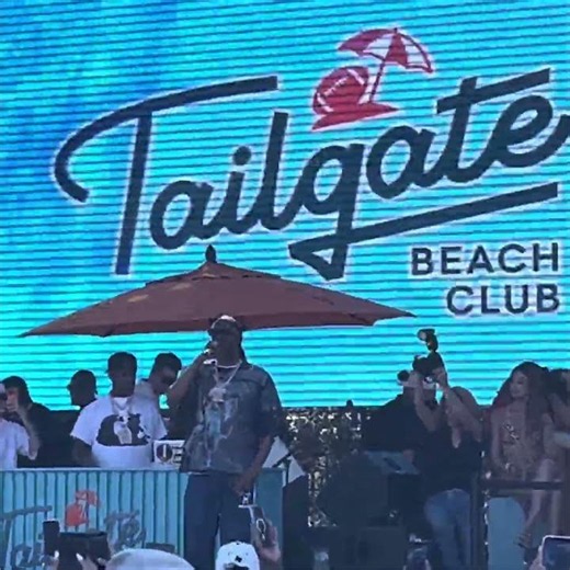 Couldn’t believe it!!! Free Snoop Dogg concert