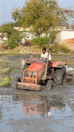 Kubota 4wd tractor working in mud #shorts #trending #tractor