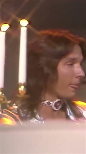 Joe Walsh - Rocky Mountain Way - live on The Midnight Special Show