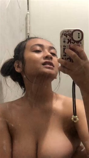 Alien tiktokers 🔥https://t.co/ukv15JvEYv