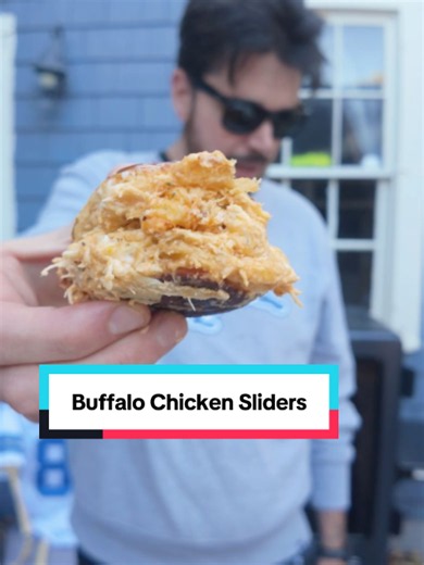 Buffalo Chicken Sliders #BuffaloChickenSliders #EasyRecipe | buffalo chicken sliders