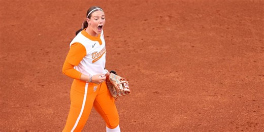 LIVE UPDATES: Tennessee jumps on Virginia early to advance to Knoxville regional championship