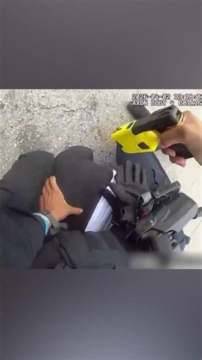 Suspect Grabs Officer’s Taser… Then Baltimore Cop Opens Fire #bodycam