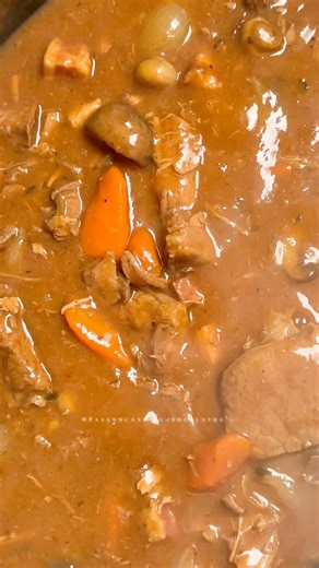 Bœuf bourguignon #shorts #foodshorts #food #Bœufbourguignon #beefstew #beef #beefrecipe #foodie