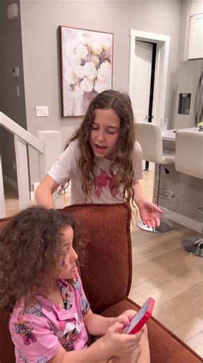 Sierra Taught Rhia to Save Money 💰💛