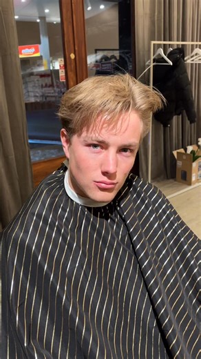 Maximilian Holmen on Instagram: "Buzzcut transformation💈‼️Book via link i bio‼️ 📍Kolbotn #barber #frisør #oslo #norway #oslobarber #norwaybarber #buzzcut #viral #explore #explorepage"