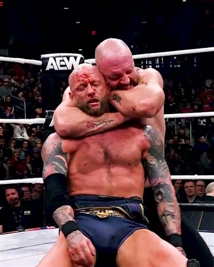 #JonMoxley taps him out!