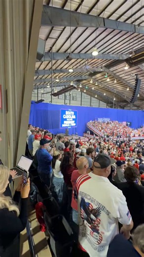 Libbey Dean on X: "A look at the crowd at President Trump’s rally in South Carolina tonight - barely a minute into his speech the President was interrupted by a protestor." / X