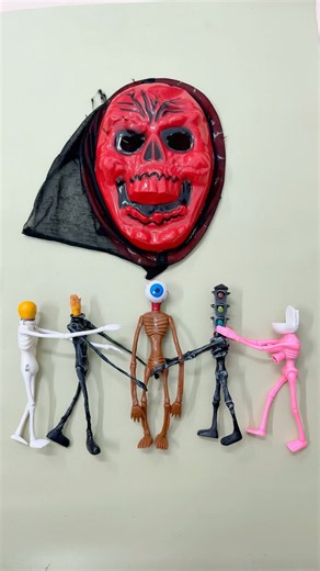 A complete and highly satisfying Siren Head collection