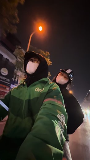 Thử làm grab chở bạn gái #fyp #foryou #foryoupage