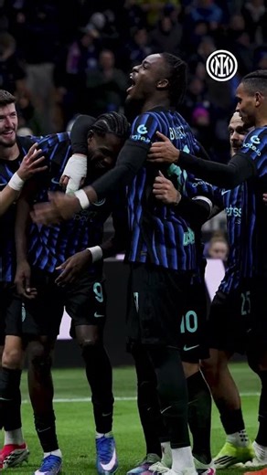 Thuram signs it in 𝑠𝑡𝑦𝑙𝑒 😎