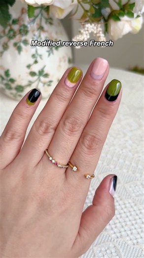 Reverse French nails, but make it chic. 💅🏻 #nailart #nailinspo #nailtutorial