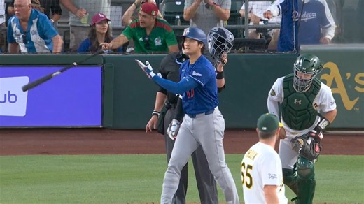 This shot of Shohei Ohtani's majestic blast and bat flip from last night's Dodgers win is cinema 😮🔥
