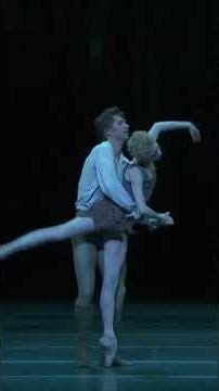 Manon – Act III bedroom Pas de deus (Sarah Lamb and Vadim Muntagirov)