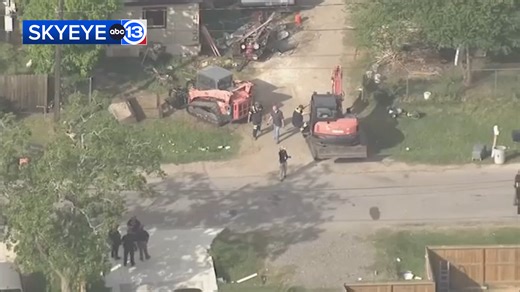 Authorities searching for human remains at Bacliff home in 'Texas Killing Fields' case: Warrant