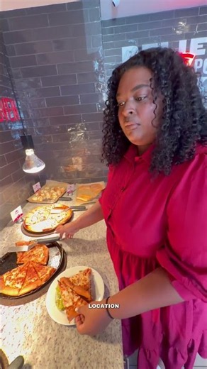All-you-can-eat Pizza Hut for only $35 TT/$5 USD?! 🍕🇹🇹 The lunch buffet had cheese pizza,