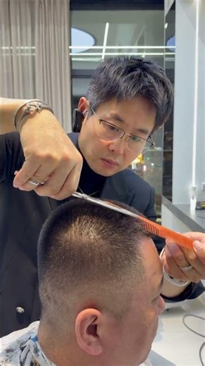 剪刀与梳子巧变木头 - DIY魔法大揭秘