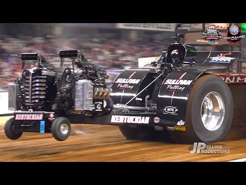 Tractor Pulling 2026: Light Modified Tractors pulling @ the Mac Trailer Winter Nationals