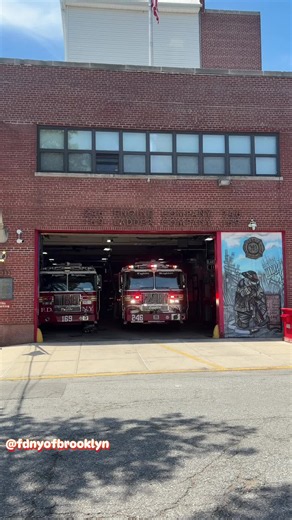 FDNY Engine 246 responds to a medical emergency! #fdny #firefighters #brooklyn #responding #fdnyengine246