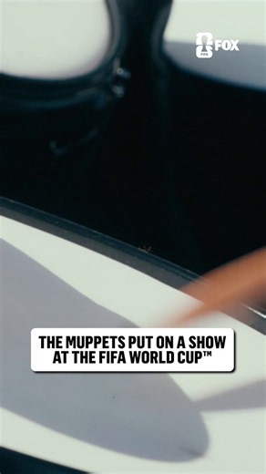 The Muppets joined in on the orchestral performance of 'Seven Nation Army' at the FIFA World Cup Final Halftime Show 🔥