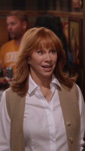 Foggy morning and awkward encounter 😭 #HappysPlace #Reba #MelissaPeterman #NBCshows #Comedy