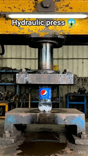 pepsi | hydraulic press video 😱 #hydrolicpress #vairalvideo #youtubeshorts #usa