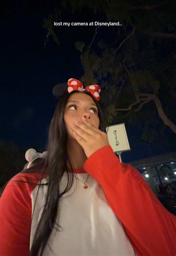 I cannot believe it 🙏🏼🫠 | Disneyland