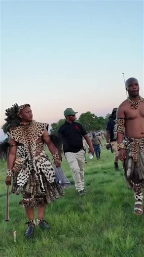 Kunjani makunje kuza kahle — imvunulo nemilingo ye-video