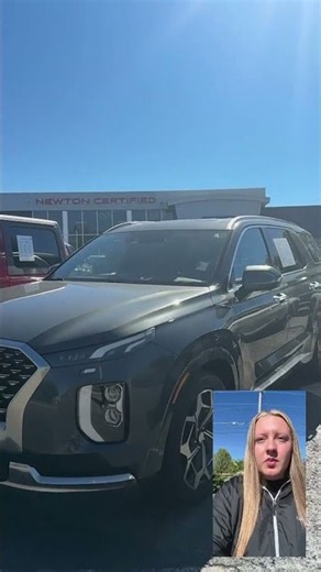 2022 Hyundai Palisade: Captain's Chairs & Heated Second Row