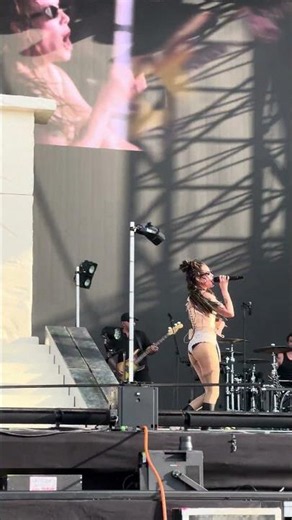 Halsey Performs Rock Version of 'Closer' at 2026 Mad Cool Festival
